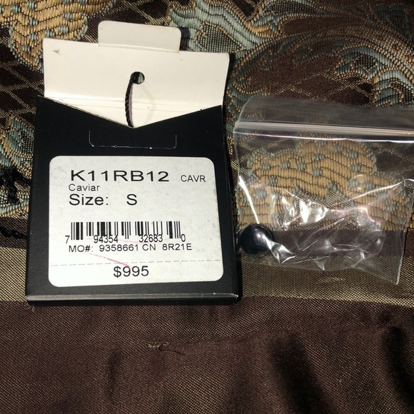 ST. JOHN REPLACEMENT BUTTON - Picture 1 of 4